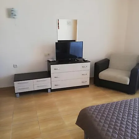 Studio With A Large Balcony студия с большим балконом в Magic Dreams Apartman Szveti Vlasz